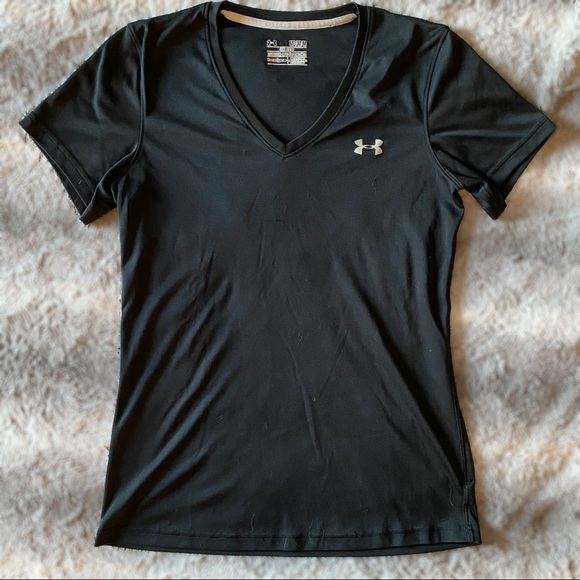 Under Armour Tops - Under Armour Semi Fitted Heat Gear Tee